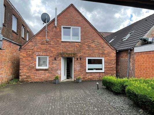 rückwärtige/r Eingang/Ansicht