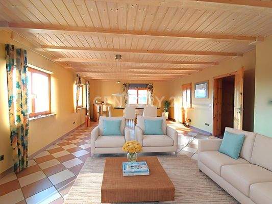 Visualisiert - Wohn- und Essbereich