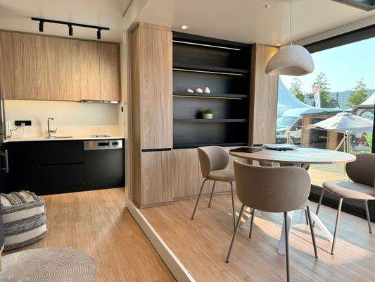 Wählbar: Neues Interior Design Reales Foto aus SLIDE XL - LEOLOFT