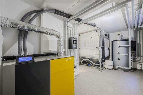 Heizung mit Pelletbunker