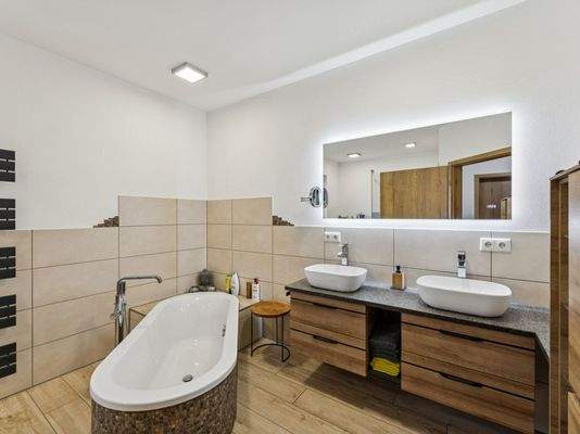 EG - Badezimmer - Ansicht 1