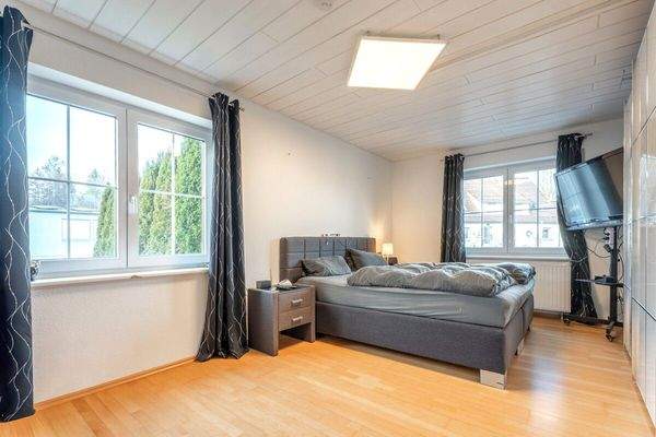 Rechte DHH: Schlafen OG 