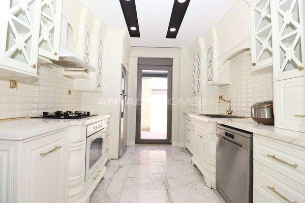 5 Bedroom House with Pool and Garden in Belek