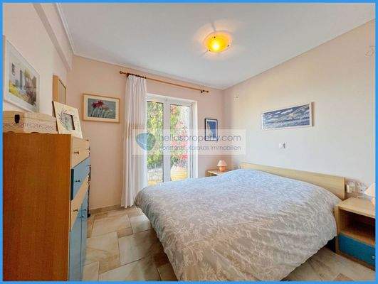 3e6d8e27354949deb34341bf742522eb-original