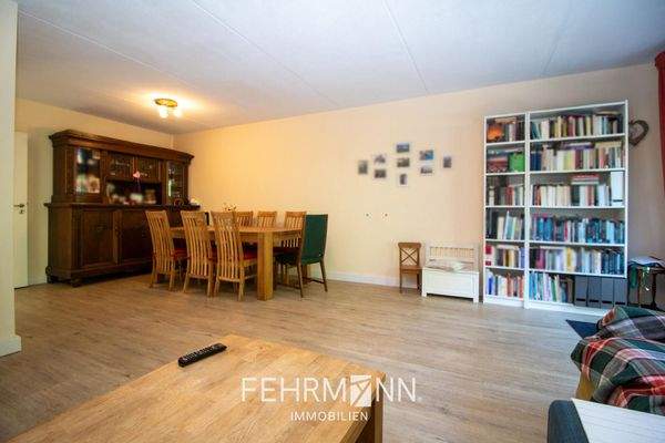 Wohn- und Esszimmer-03