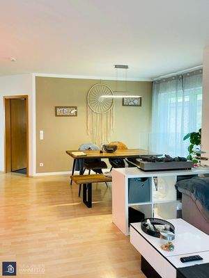 Wohnen und Essen, EG