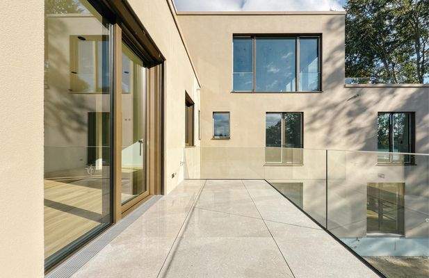 Terrassen mit Wasserblick