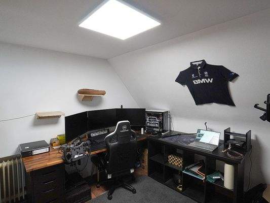 Büro oder Kinderzimmer im OG