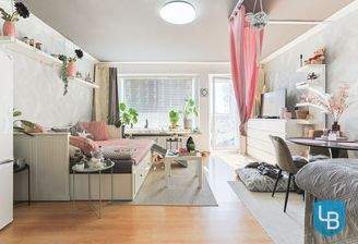 Wohnbereich mit Balkon