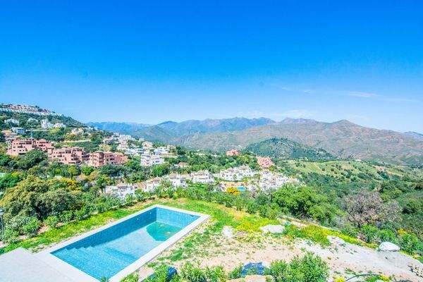 Photo: Villa in Marbella East