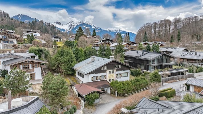 KITZIMMO-Baugrundstück mit Altbestand in Toplage auf der Bichlalm - Immobilien Kitzbühel.