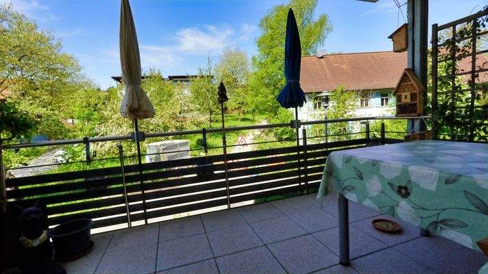 Geschützter Süd-West-Balkon