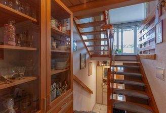 Lichtdurchflutet, Treppe ins 2,5 OG 