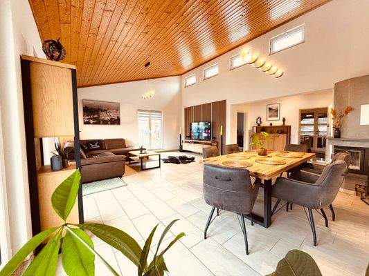 26. Ess- und Wohnbereich OG, Blick aus Küche