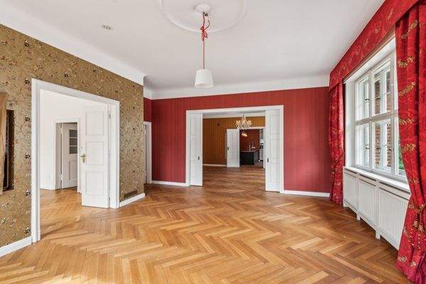 Großzügiges Wohnzimmer