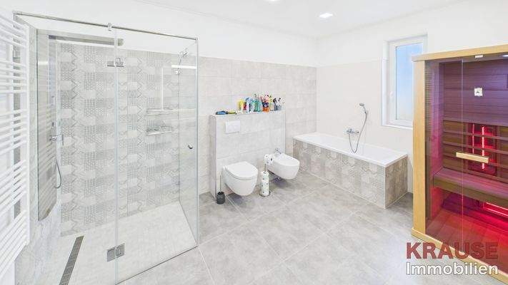 Badezimmer mit Sauna