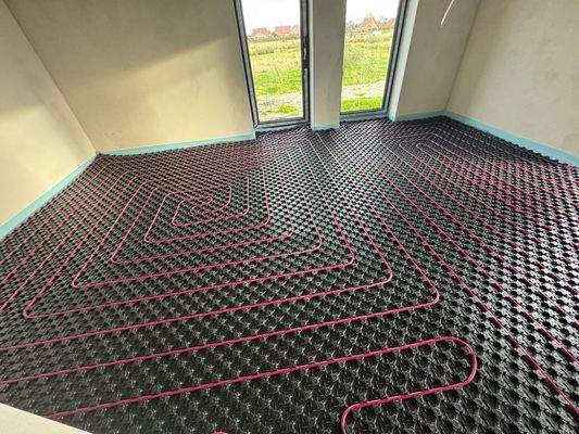 Fussbodenheizung und Putz