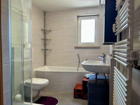 modernisiertes Tageslichtbad