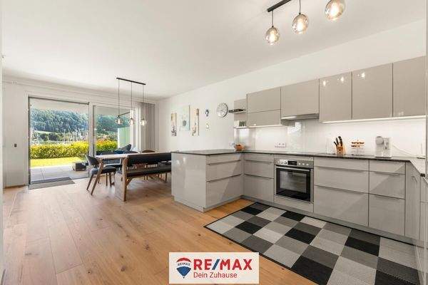 Küche inklusive Essbereich