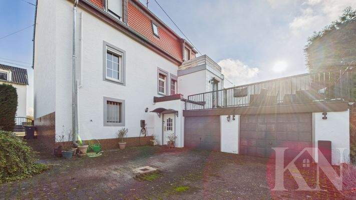 Seitenansicht / Garagen