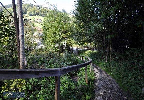 Wildschönau/NIEDERAU - 567 m² Grundstück - kurzer Wanderweg zum Lebensmittelgeschäft und zur Wildschönauer Straße