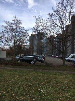 Weitere Vorderansicht der Wohnanlage