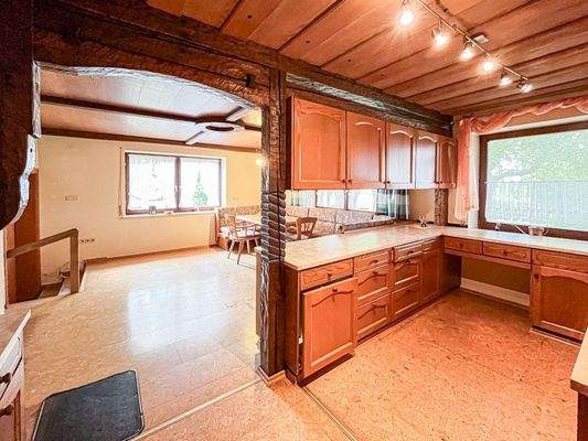 Küche und Esszimmer