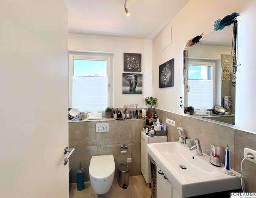 Badezimmer mit Dusche