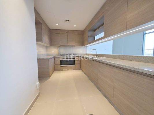 Luxury Ready-to-Move Parkside Apartment in Dubai Hills Estate