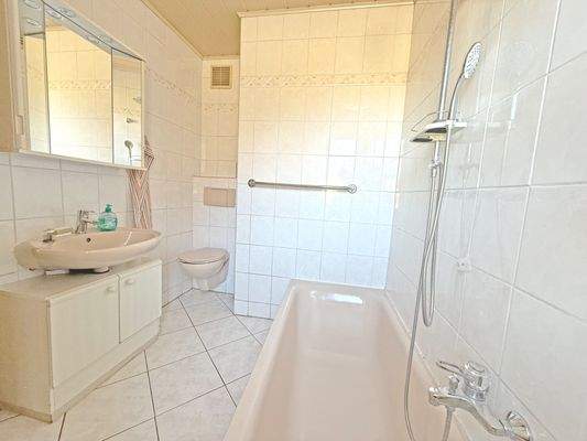 Tageslichtbad im Erdgeschoss