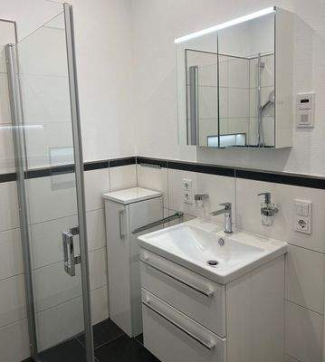 Wohnung-Lollar-Kirchstraße-18-50642-001-WE01-Bad