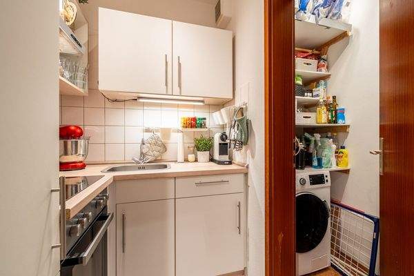 Abstellraum mit Waschmaschine