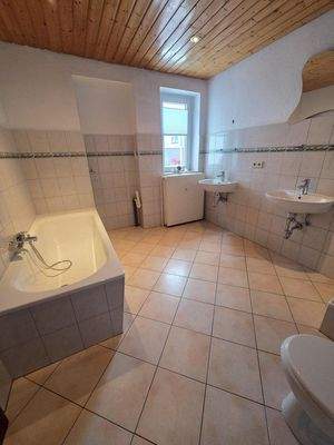 Vollbad mit Wanne....