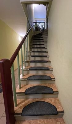 Treppe zum Dachgeschoss
