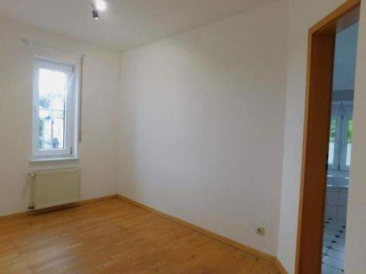 EB16 Ankleide Elternschlafzimmer