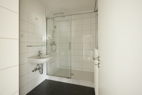 Modernes Badezimmer