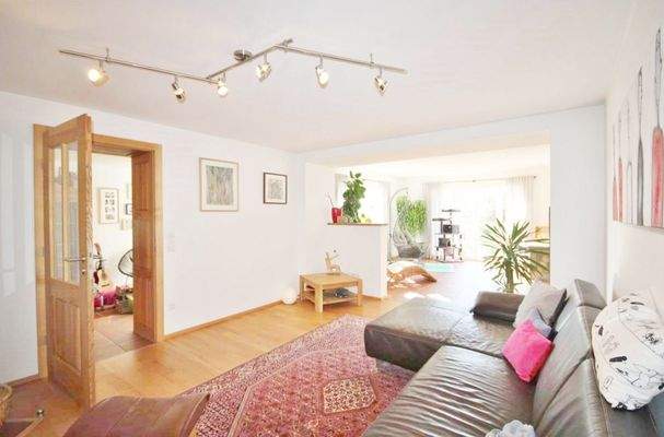 Wohnzimmer mit Lesezimmer  - Whg.-Nr. 1 (1.OG)