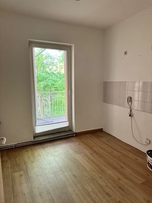 Küche mit Balkon