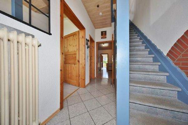 Eingangsbereich links