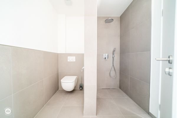 Badezimmer1 W2