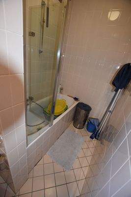 Wohnung EG links Badezimmer