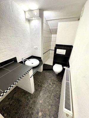 B12 Badezimmer ELW.jpg