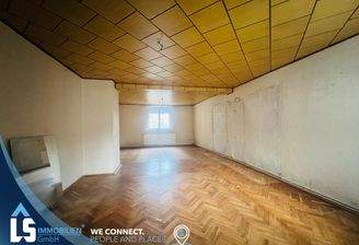 Wohnzimmer (teilbar) im EG