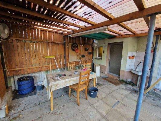 Terrasse überdacht.jpg