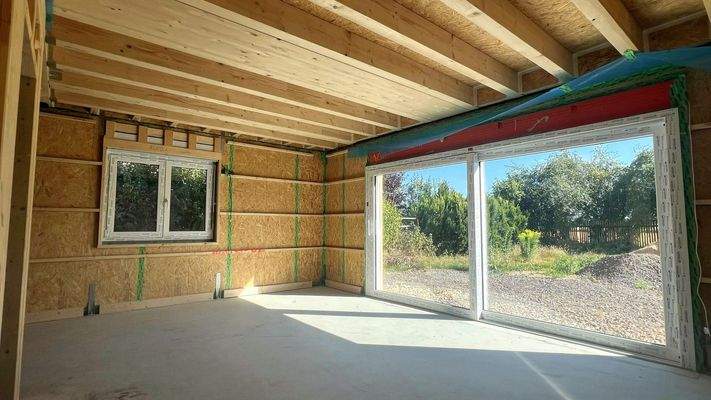 Wohnzimmer mit Garten