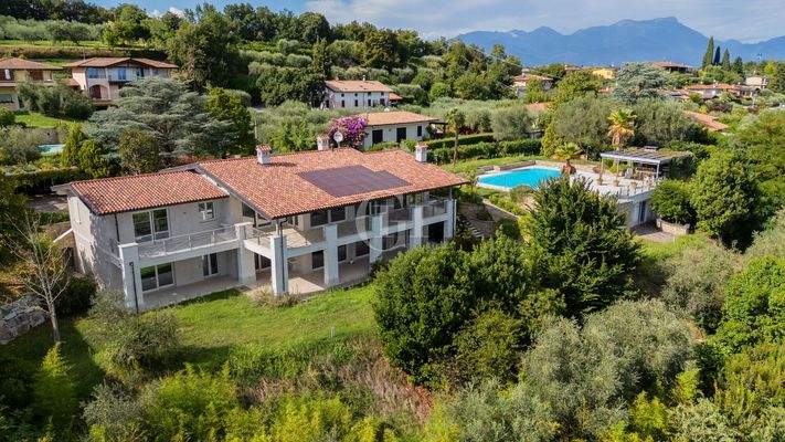 Luftaufnahme der Villa