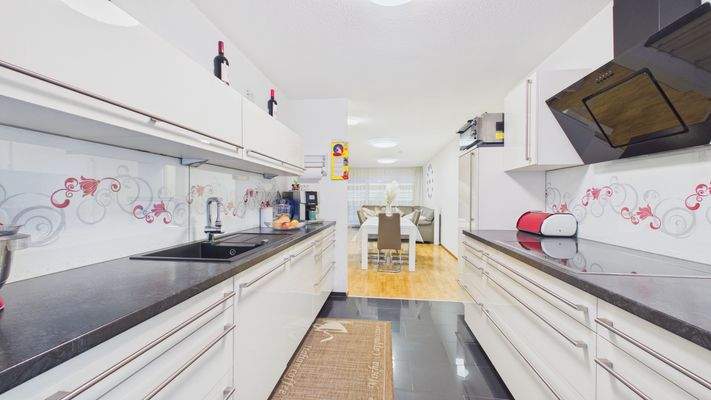 CAM04777G0-PR0044-STILL027