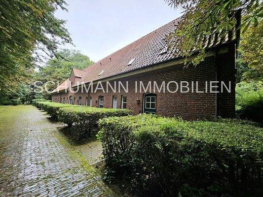 Jägerhaus mit 12 Wohnungen