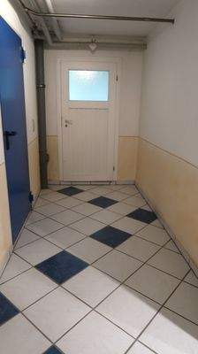 Treppenaufgang in Einzelgarage