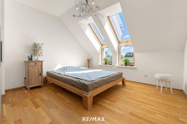 Schlafzimmer 1 Wohnebene